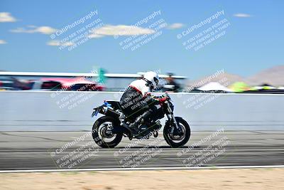 media/Mar-25-2024-Moto Forza (Mon) [[8d4319bd68]]/4-Novice Group/Session 4 Front Straight Speed Pans/